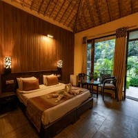 Jungle Deluxe Cottage